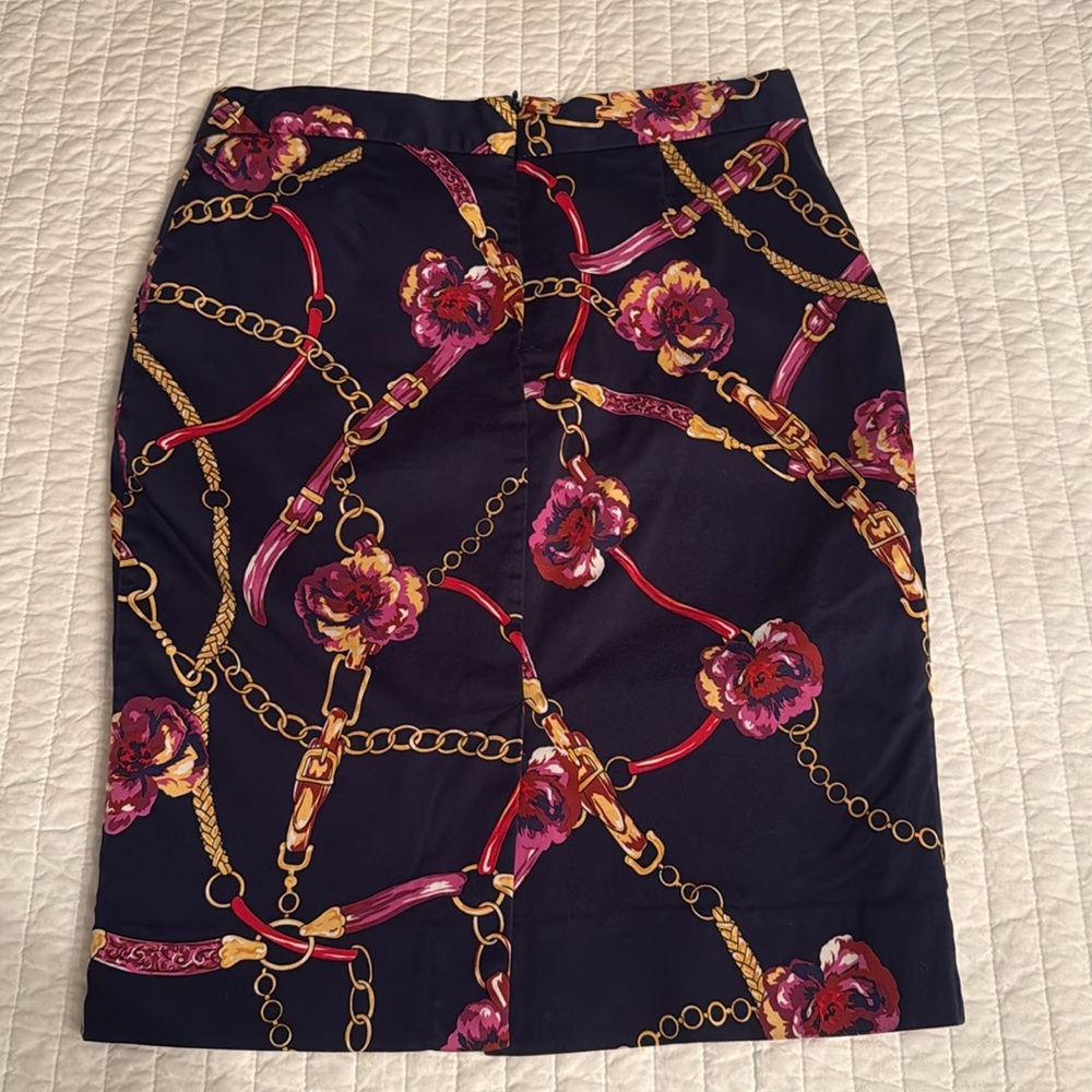 Lovely Navy Floral skirt 🌺 - Picture 2 of 3